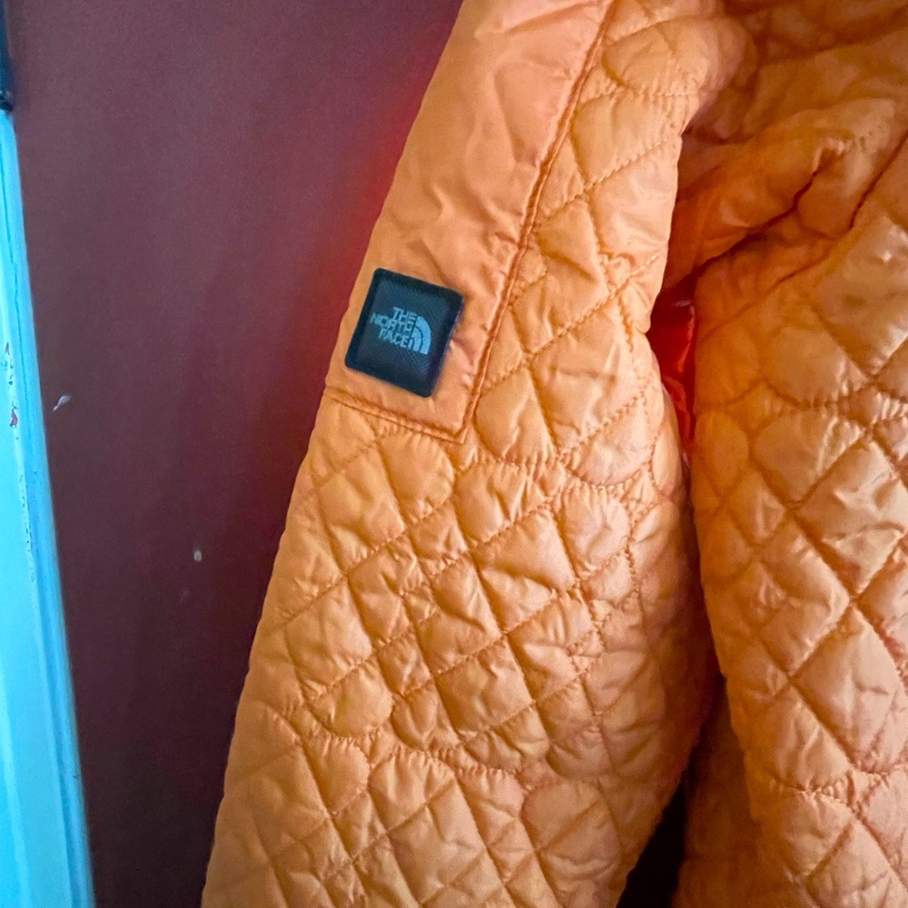 Vintage THE NORTH FACE tangerine ๐ colored cropped jacket. Purchased in 1989 - Picture 6 of 11
